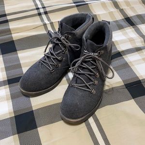 Gray Rocketdog size 10 boots